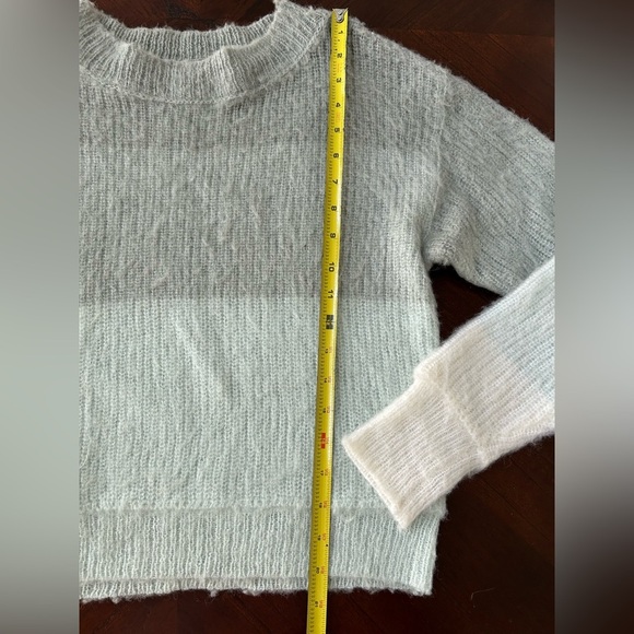 Free People Soft Gray and Cream Sweater - Picture 6 of 8